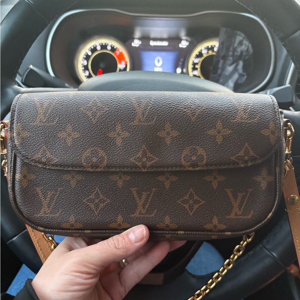 Louis Vuitton Brown Monogram Crossbody Bag ( Wallet on a chain Ivy)